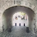 شقة Old Town City 5 *